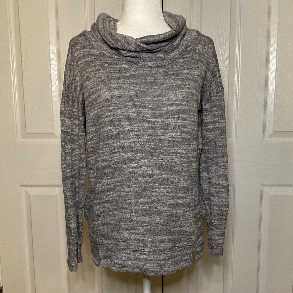 Aerie Sweater Sz. Medium